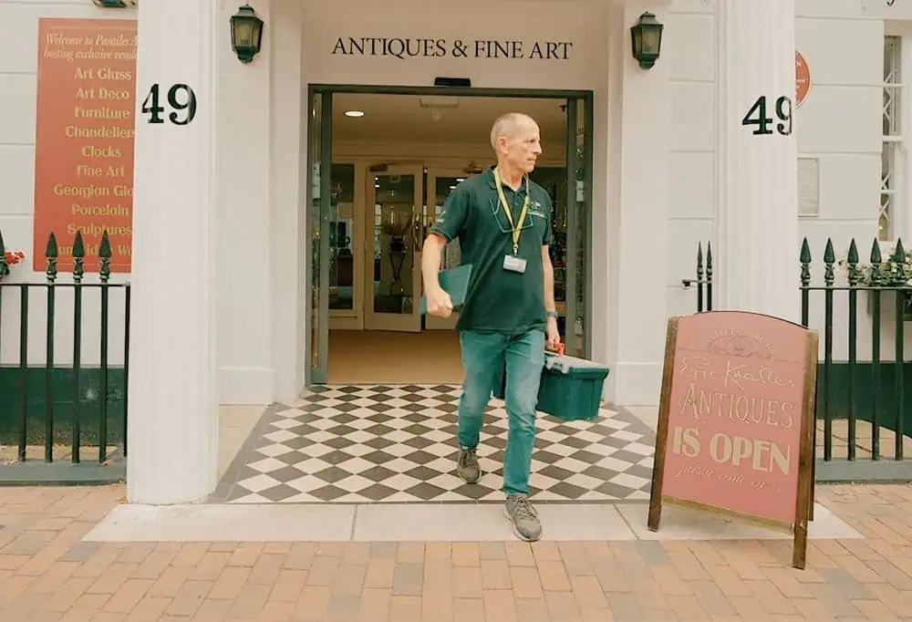 Applewood cctv staff leaving premises